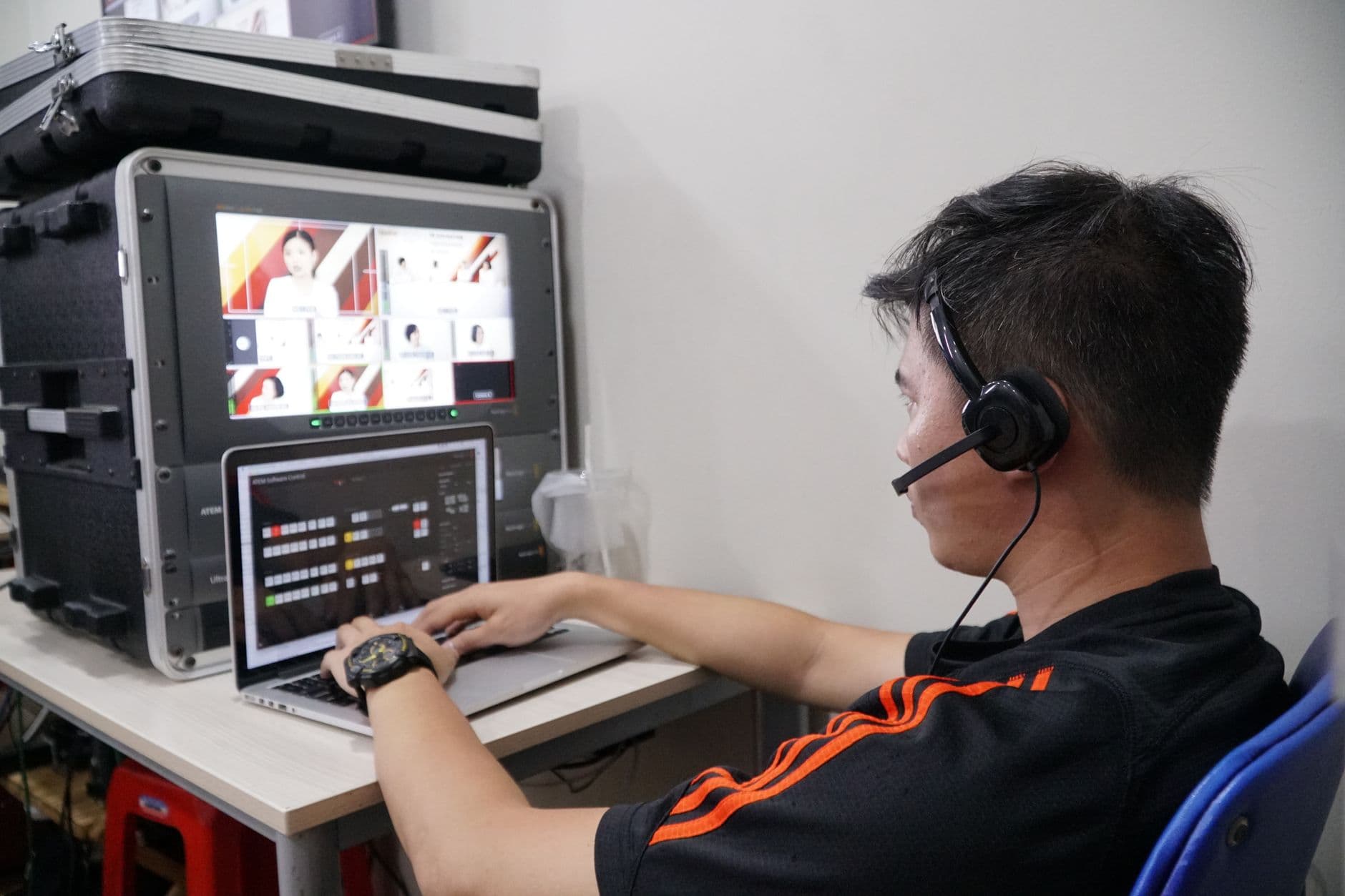 Cách tính lương nhân sự livestream tối ưu chi phí